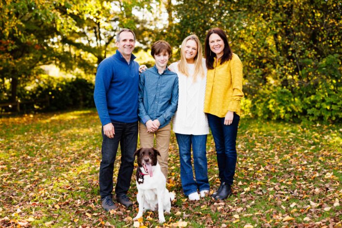 seattle family photographer, lifestyle outdoor family photo sessions, candid photography, best, top, kids, children, teenagers