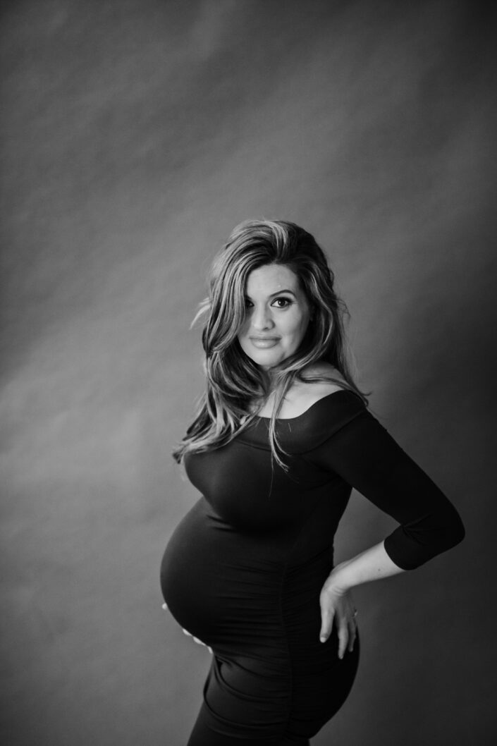 studio maternity portrait seattle photographer