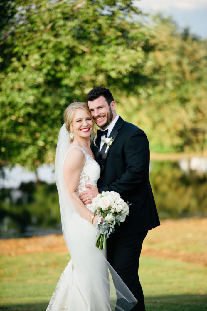 Candid and classic Seattle wedding photographer, natural light and edits
