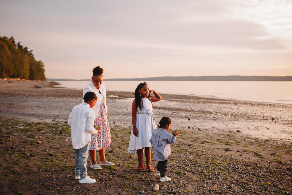burien sunset beach family photo session