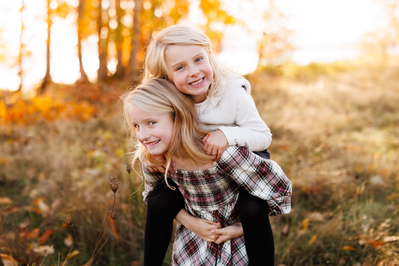 fall photography session family photos with seattle photographer Erin Schedler, natural light, candid, true to life color, fun easy sessions natural posing